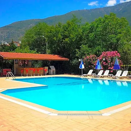 The Valley Hotel 3*