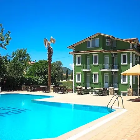 The Valley 3* Cedit