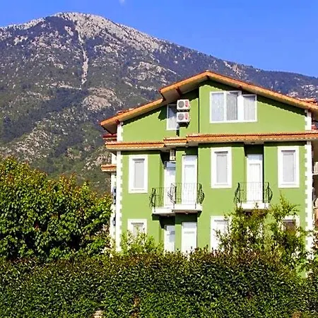 The Valley 3* Cedit
