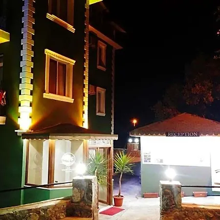 Hotel The Valley 3*